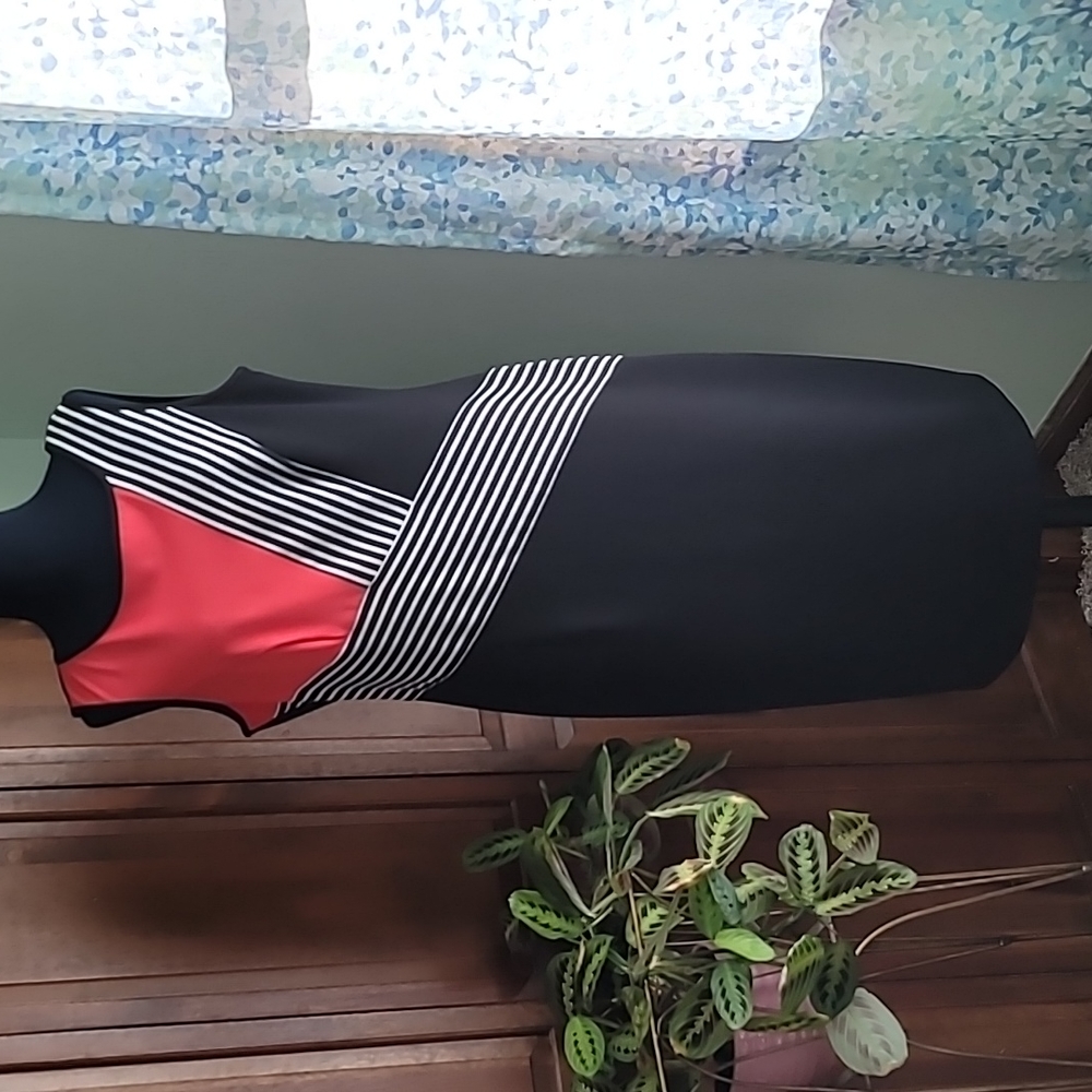 Maya Brook sheath dress, black and salmon pink, block pattern, sz 10